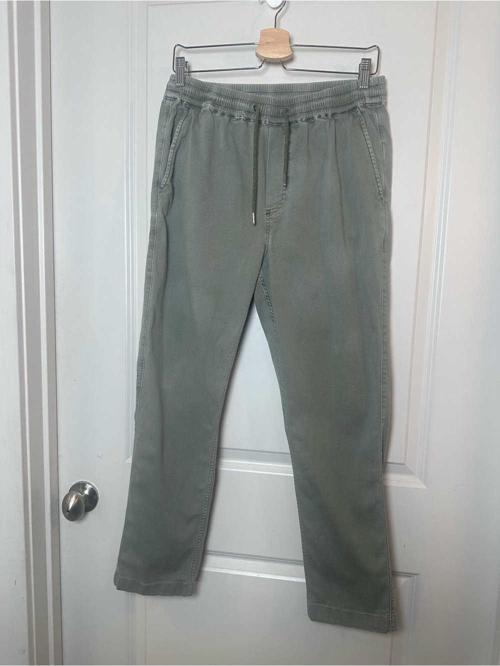 Faherty Organically Cotton Drawstring Waist Straight Leg Pants, Medium